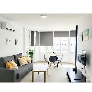 bonito-apartamento-a-estrenar-centro-torremolinos.hotelsinnerja.org/